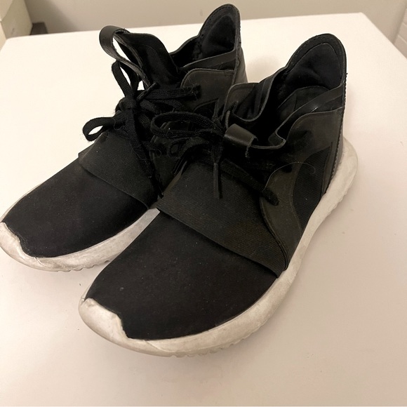 Adidas Tubular Black women shoes size US5 - Picture 1 of 7